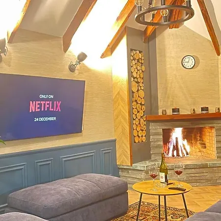 Apartament Heart Of Cozy Loft With Fireplace