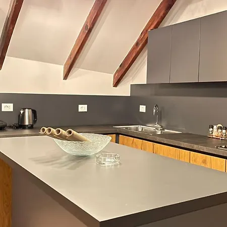 Apartmán Heart Of Cozy Loft With Fireplace