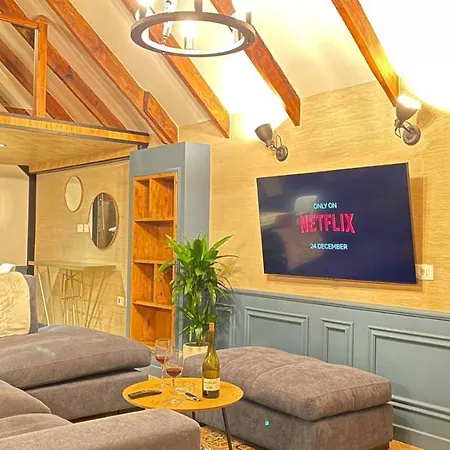 Heart Of Cozy Loft With Fireplace Apartmán *