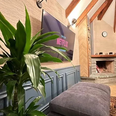 Apartmán Heart Of Cozy Loft With Fireplace
